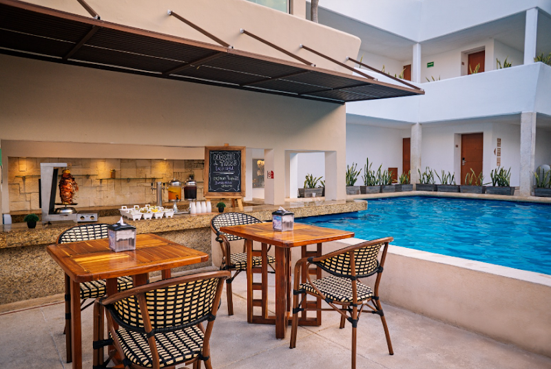 Flamingo Cancún All Inclusive thumbnail 3