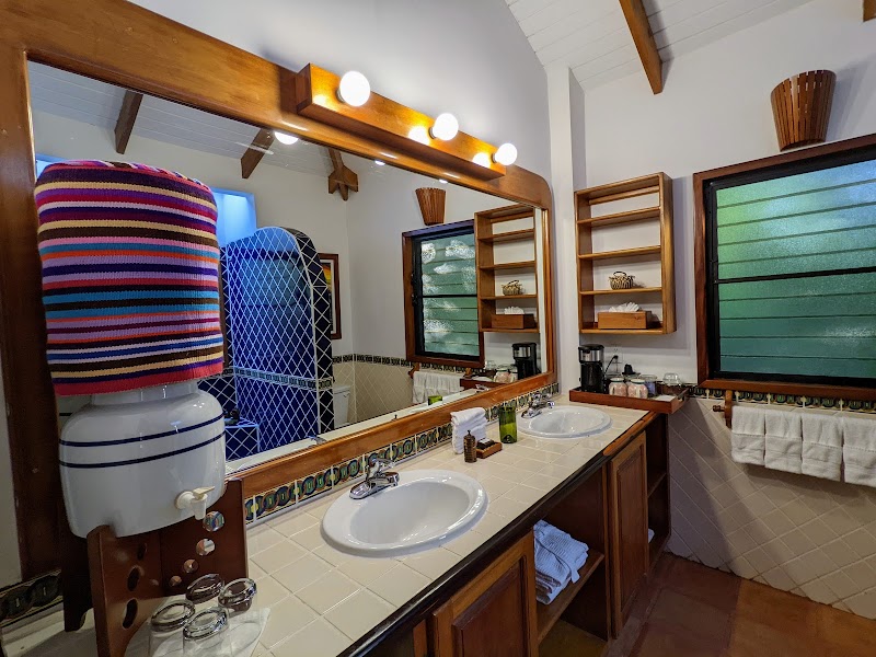 Hamanasi Adventure and Dive Resort thumbnail 4