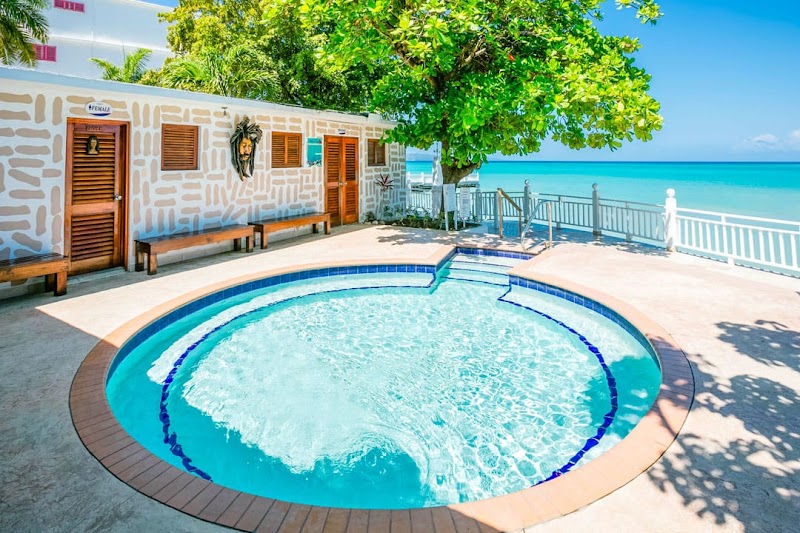 Grand Decameron Montego Beach, A Trademark All-Inclusive Resort thumbnail 3