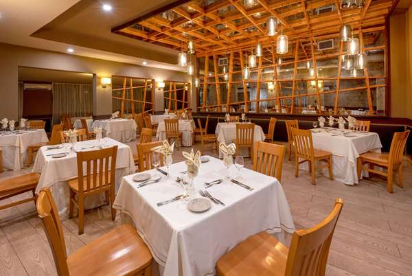 Viva Fortuna Beach by Wyndham - An All-Inclusive Resort thumbnail 5