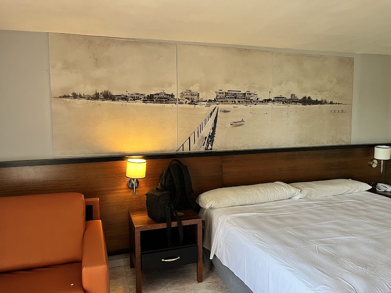 Occidental Arenas Blancas thumbnail 2