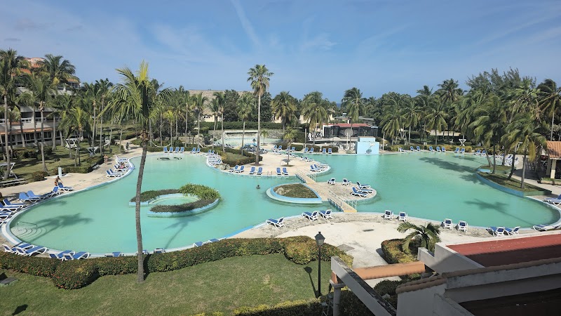 Occidental Arenas Blancas thumbnail 3