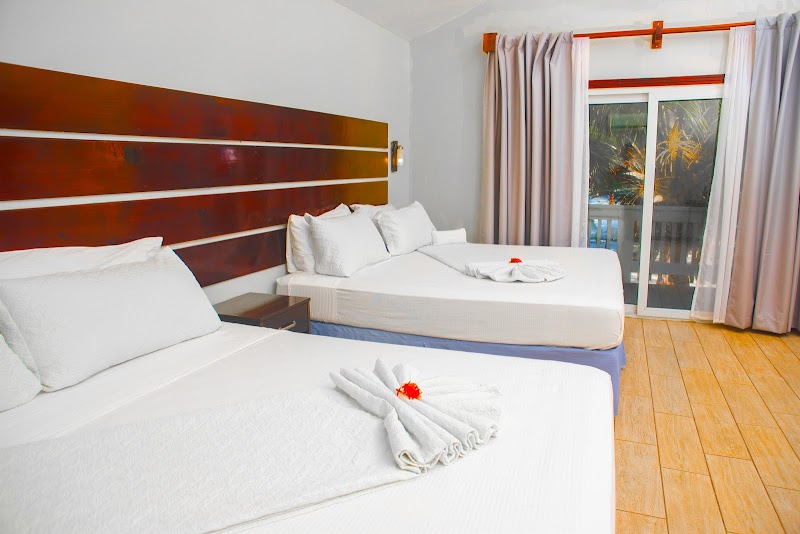 Fantasy Island Beach Resort Dive And Marina thumbnail 2