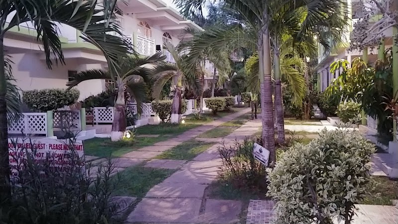 Fun Holiday Beach Resort thumbnail 3