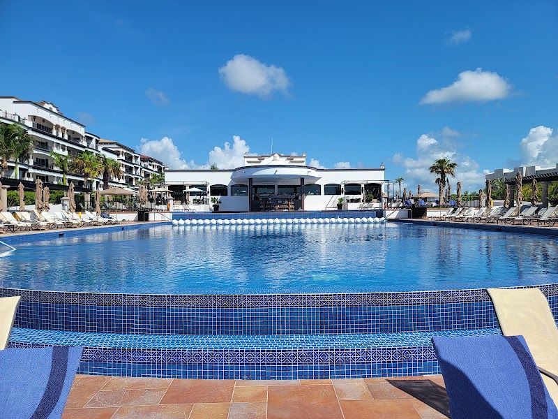 Grand Residences Riviera Cancun thumbnail 3
