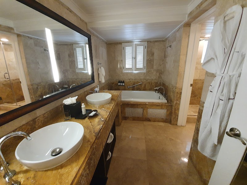 Royalton Vessence Barbados thumbnail 4